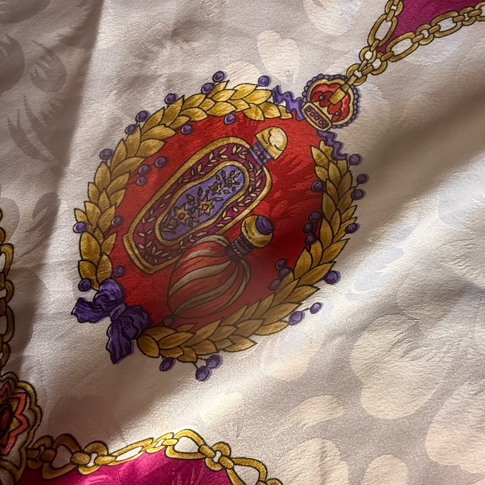 Vintage Leslie Fay Scarf Fuchsia Pink Floral Damask Crown Chain Baroque Square - Picture 6 of 8